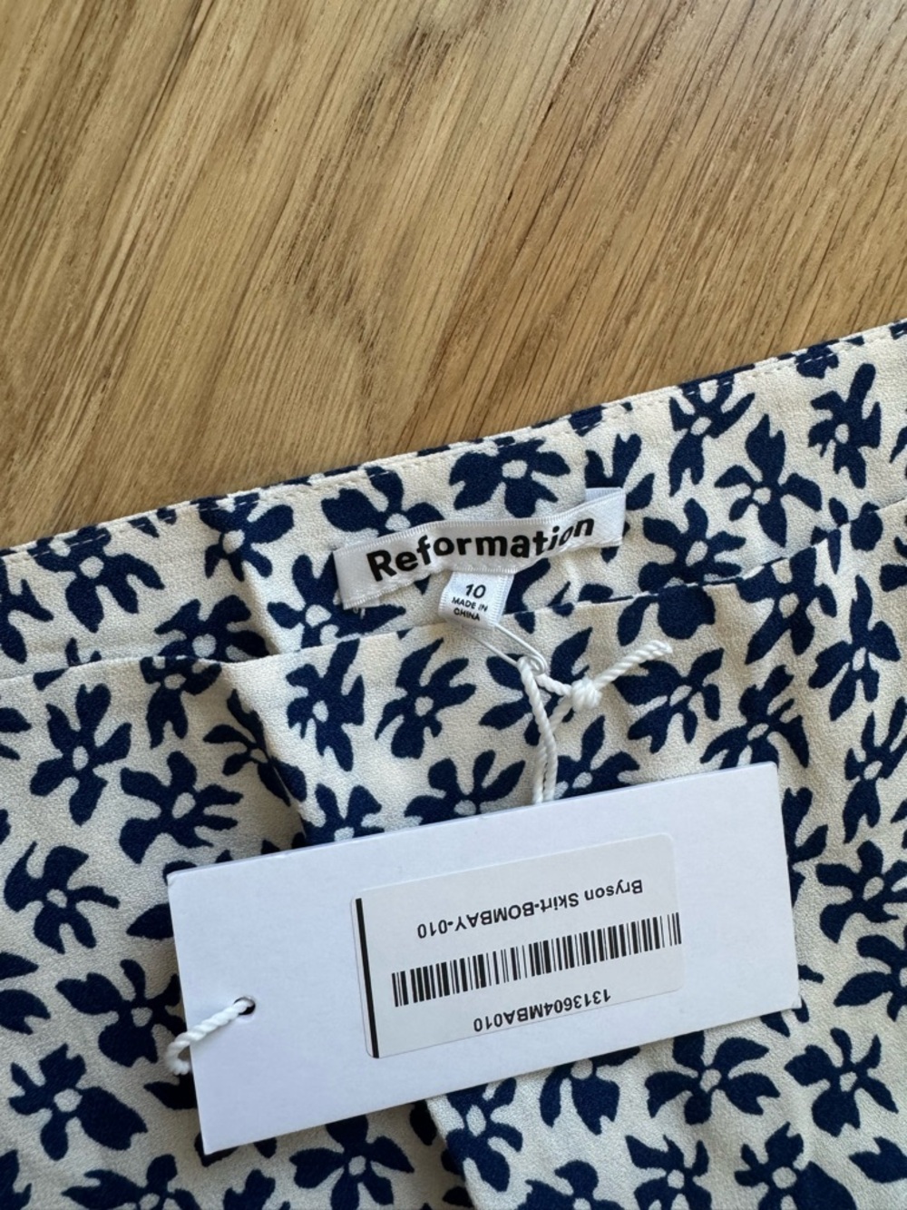 Reformation Bryson Skirt Bombay - Size 10 - Picture 4 of 4